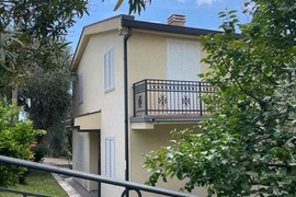 Дом с 5 спальнями в Баре