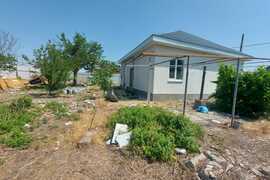 Продаётся новый кирпичный дом.