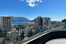 Квартира с 3 спальнями в Будве
